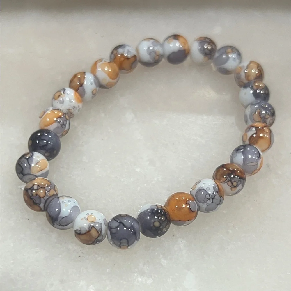 Watercolor Marbled Beaded Bracelet in Gray and Brown